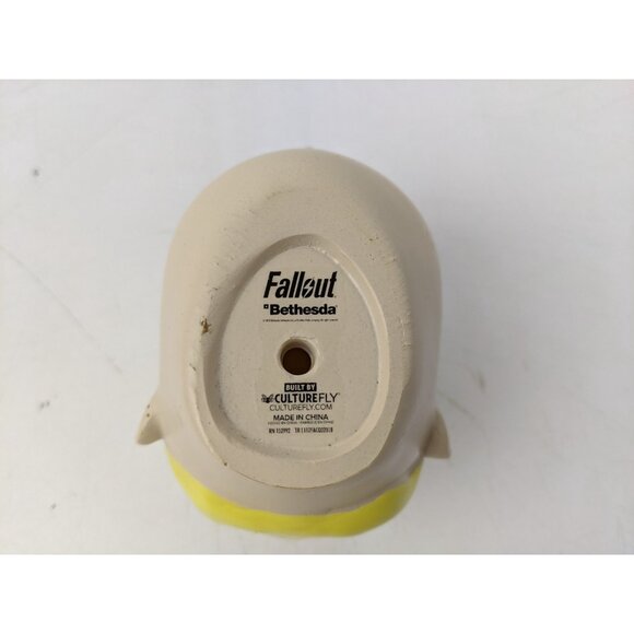 Fallout Culturefly Collector's Crate 2018 Scarf Planter Glass Socks & More - Picture 7 of 16